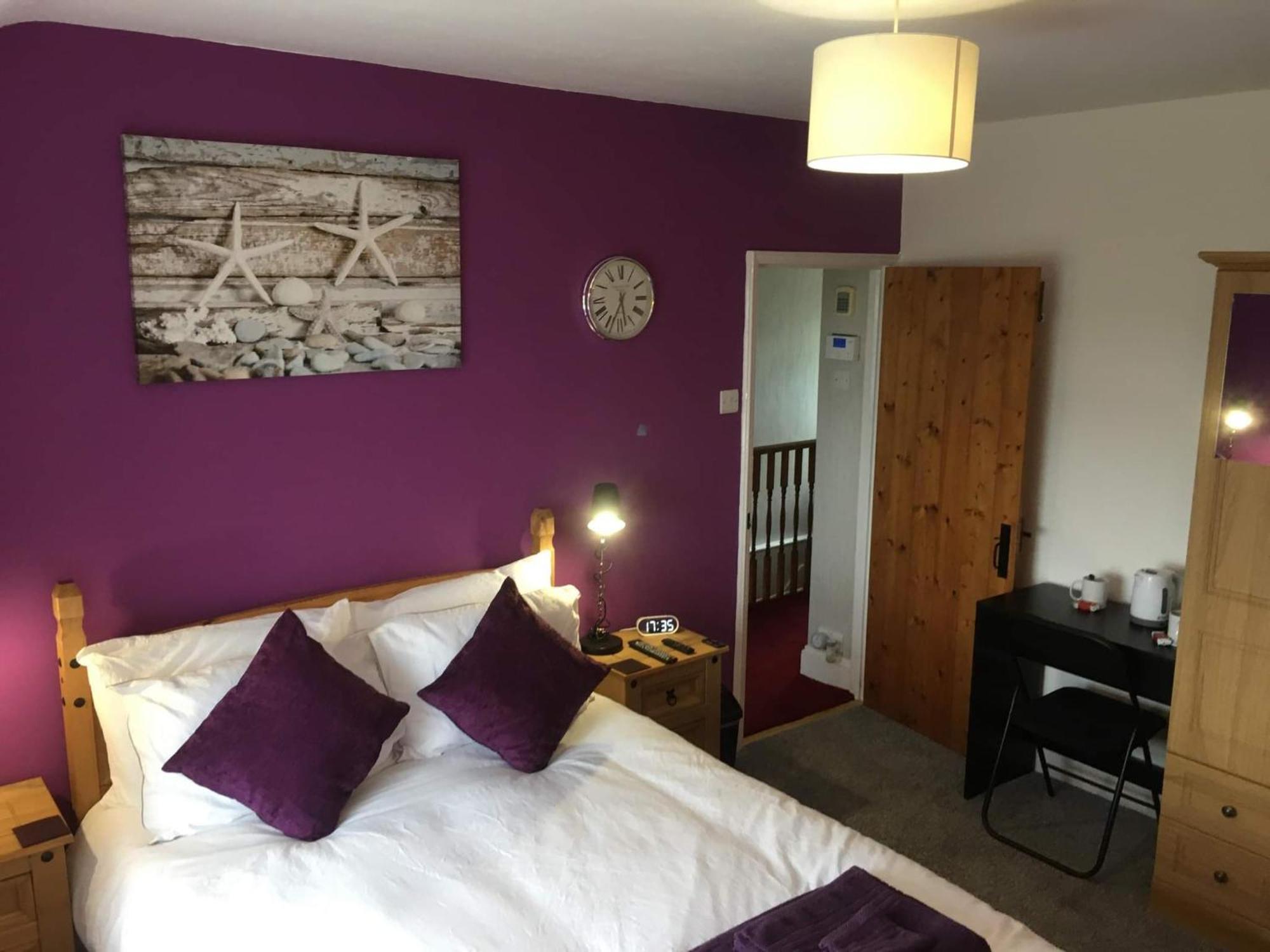 Moonraker Private Room In Our Cosy Cottage Home St Austell Exterior photo